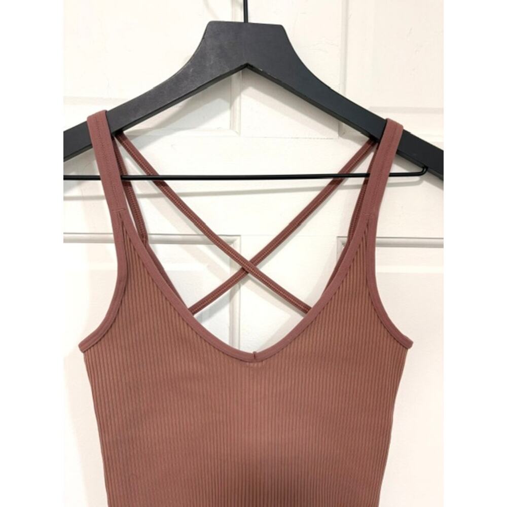 Vuori Ribbed Crop Tank Women's XS Marsala Rust Brown Athletic Workout Top Yoga - Picture 2 of 8
